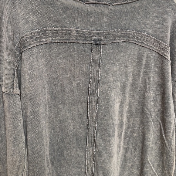 NWT Urban Outfitters Project Social T Soft Gray Top - Picture 3 of 9